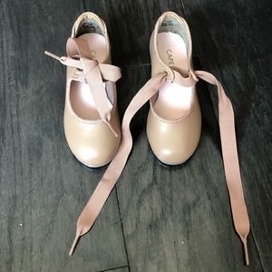 Toddler girl Capezio tap shoe